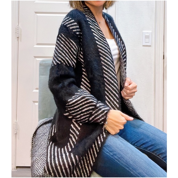 021 Cozy Color Block Stripes Fuzzy Open Front Cardigan - Picture 3 of 12